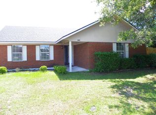 843 Lyndsi Ln, Hinesville, GA 31313