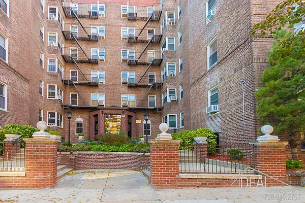Sold by Ideal Properties Group | media 11