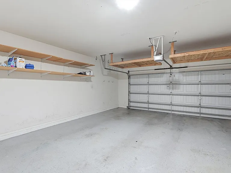 10815 W Avenida Del Rey — Photo 32