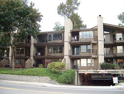 1st image of 9330 NE Juanita Dr APT 302