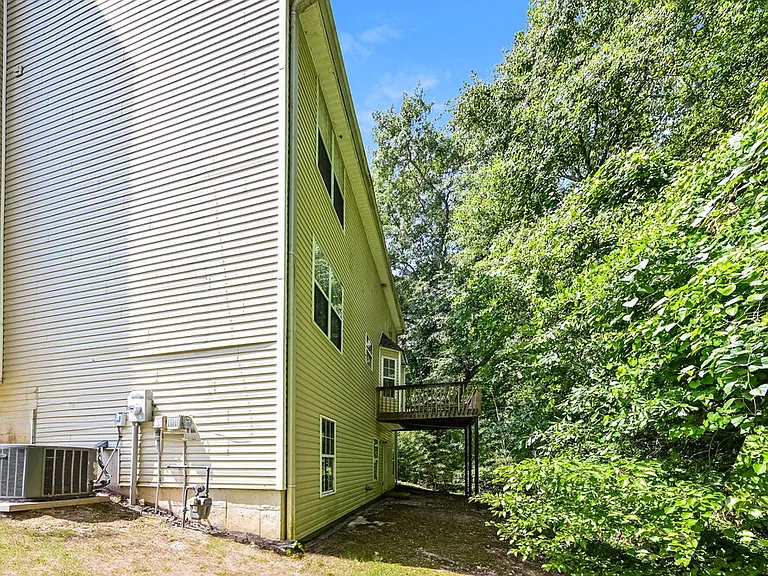 564 Kirtley Ct — Photo 18