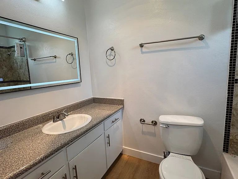 20353 Saticoy St — Photo 20