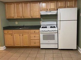 3024 Saint Paul St APT B, Baltimore, MD 21218