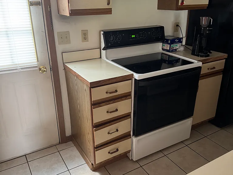 906 Centers Rd #A — Photo 10