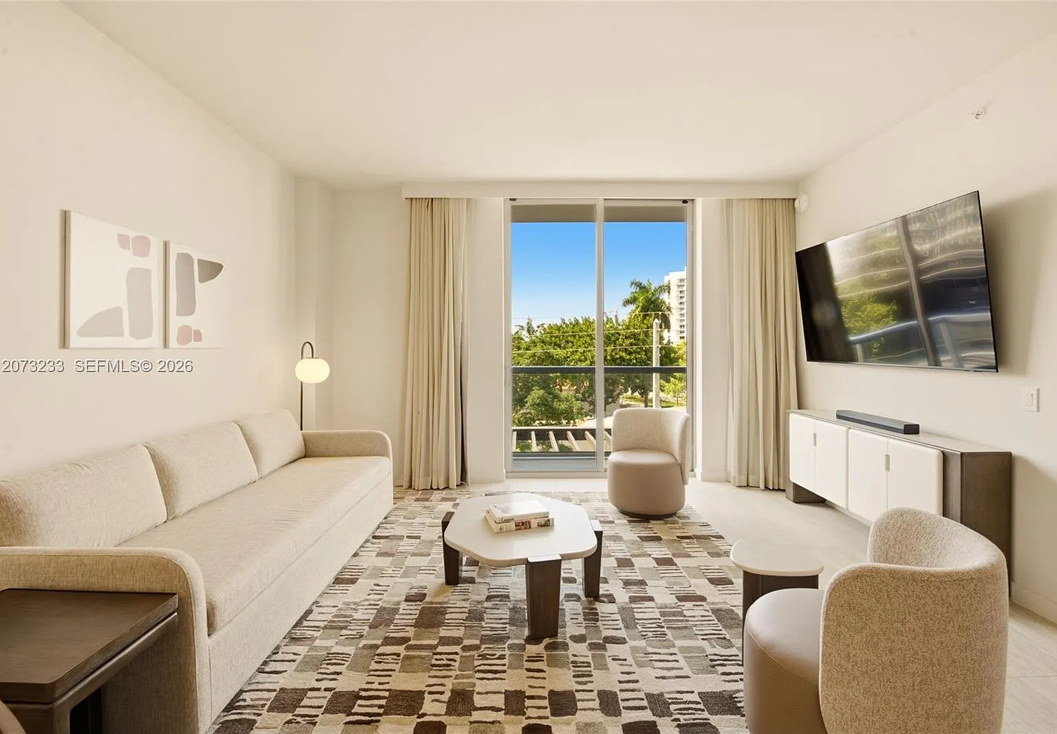 1 bed, 2.0 bath, $4,400 — Photo 1