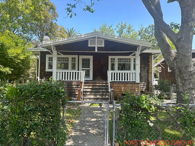 35 Poplar Ave — Photo 1