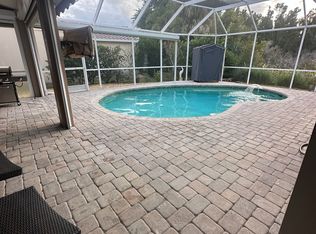 8960 Huntington Pointe Dr, Sarasota, FL 34238