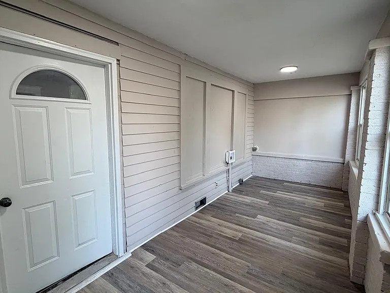 2429 Adams St — Photo 7