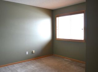 421 Tanager Path, Mankato, MN 56001