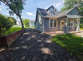 110 S 9th Ave, Hopewell, VA 23860