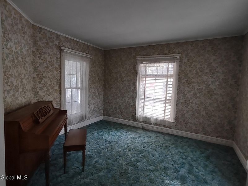 4th image of 38 Highland Terrace