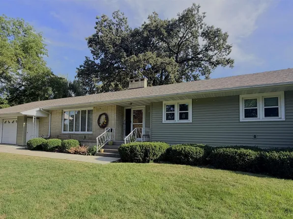 23 19th Ave NE, Hampton, IA 50441