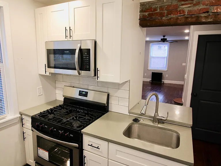 3055 Braddock St — Photo 7