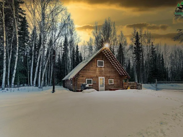 3227 S Athena Cir, North Pole, AK 99705