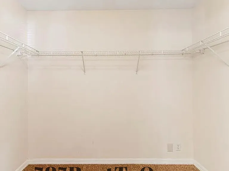 1204 Waycross St — Photo 10