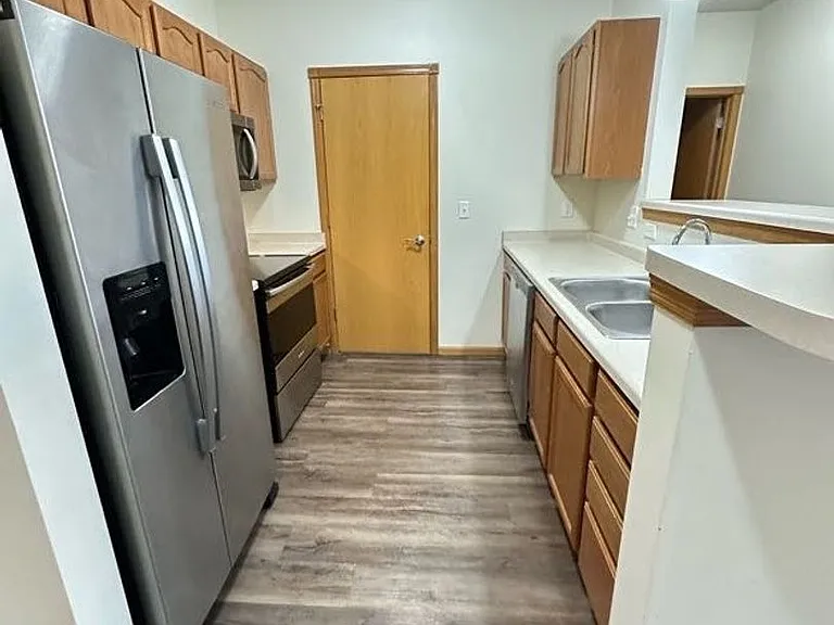 Stratford Place Luxury Apartments — Photo 11