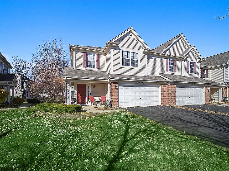 1st image of 2201 Claremont Ln #End