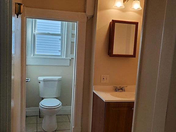 5th image of 916 3rd Ave Floor 1-F