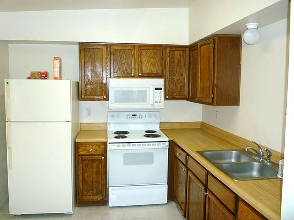 5th image of 1417 N Alvernon Way