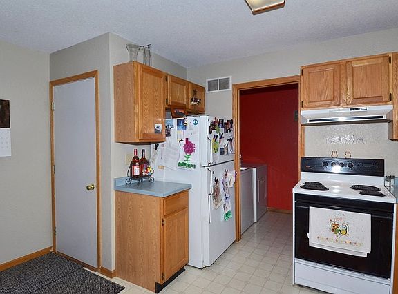 4th image of 317-319 W Walnut St