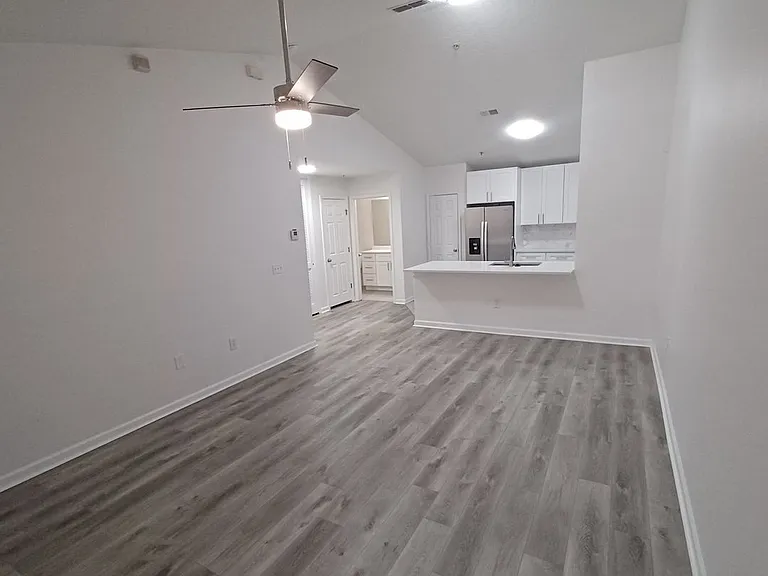 575 Oakleaf Plantation Pkwy #815 — Photo 3