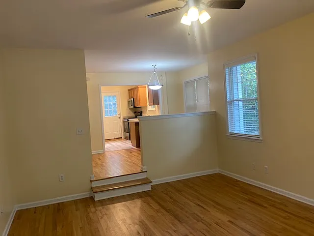 19 Graymont Cir — Photo 3