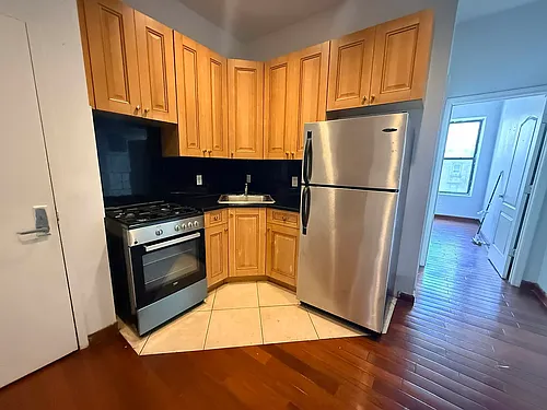 493 9th Ave #3D Photo 1
