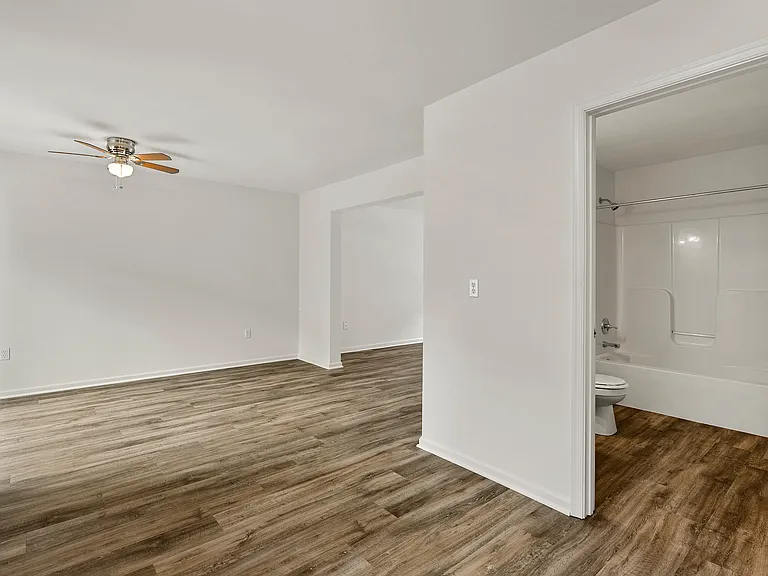 Mill Creek Manor — Photo 21