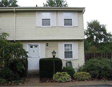 1st image of 200 Parkwood Dr