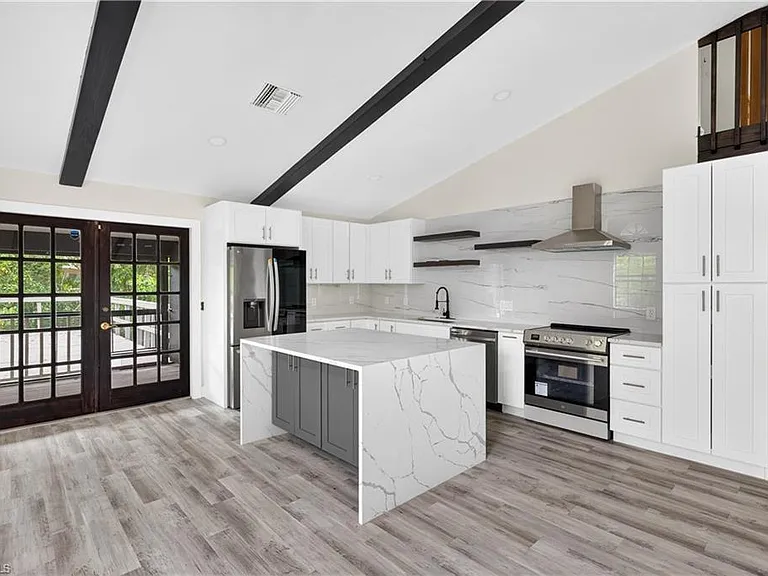 16970 Carolyn Ln — Photo 13