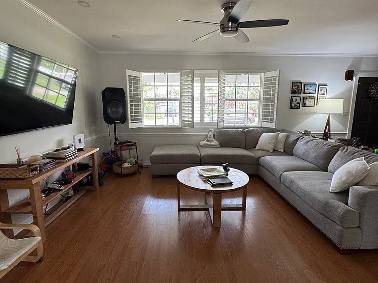 1030 NE 107th St — Photo 7