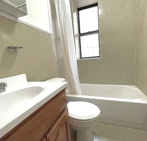515 W 184th St #12 — Photo 6