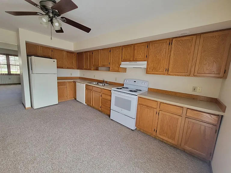 6245 Normandy Dr #10 — Photo 14