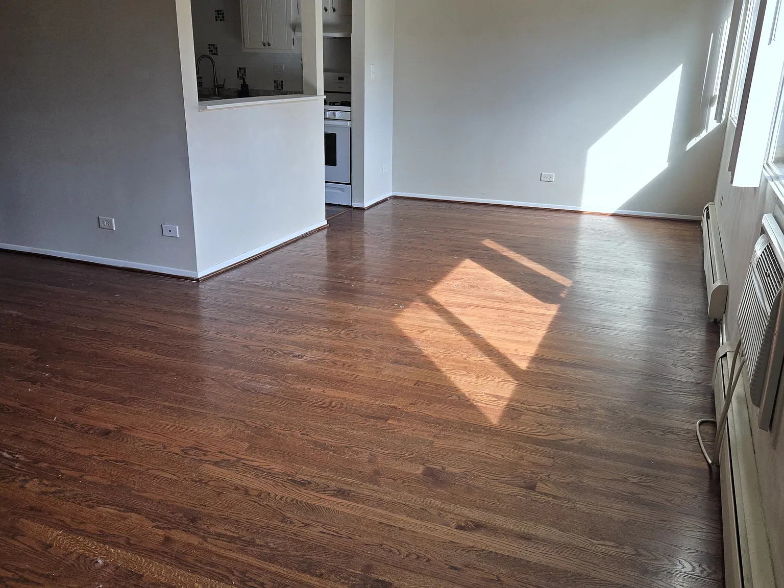 77 Central Ave — Photo 4