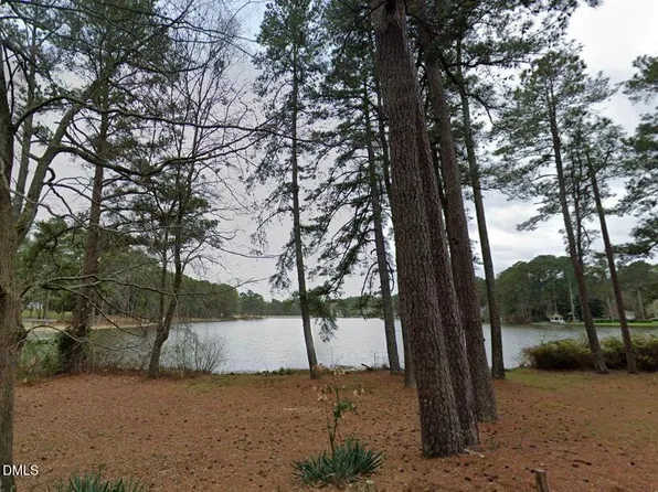 501 Valley Rd, Fayetteville, NC 28305