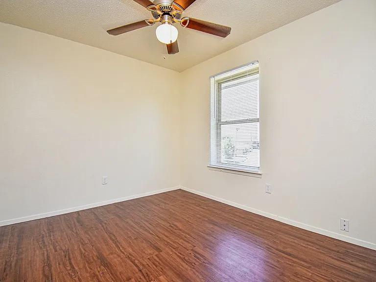 200 Daniel Dr — Photo 14
