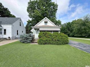 1717 31st St #A, Moline, IL 61265