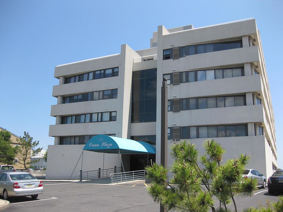 2nd image of 525 Ocean Blvd APT 311
