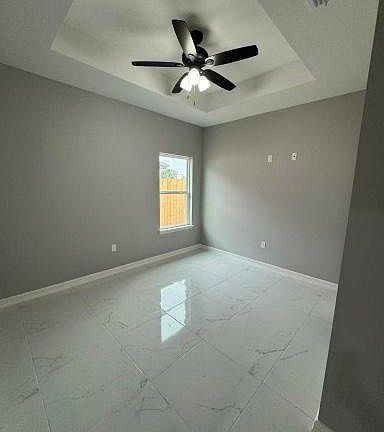 3rd image of 450 Tamarindo Ln