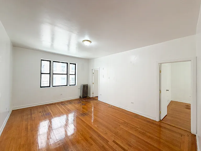 725 W 172nd St #31 — Photo 4