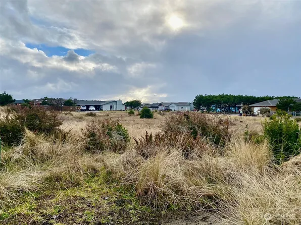 802 347th Place, Ocean Park, WA 98640