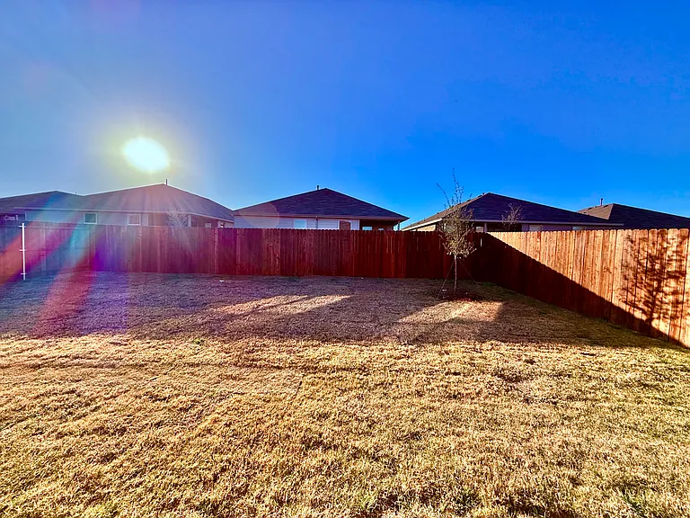 8437 Hollymead Ln — Photo 31