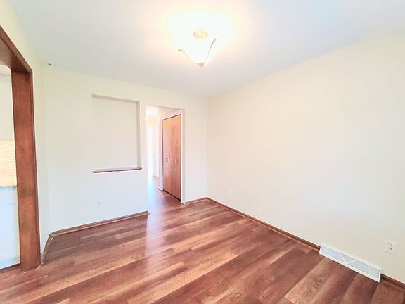 5th image of 1859 Mackenzie Dr