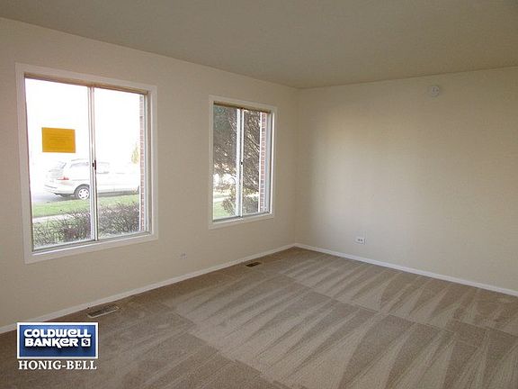 3rd image of 30W005 Hurlingham Dr