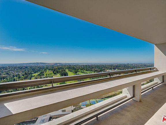 4th image of 2222 Avenue Of The Stars Unit 2206E