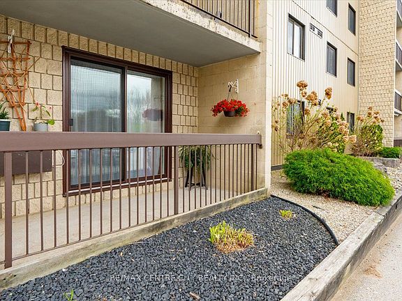 3rd image of 31 Victoria St S #102