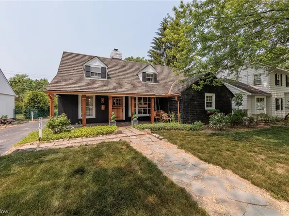 2636 S Belvoir Blvd, University Heights, OH 44118