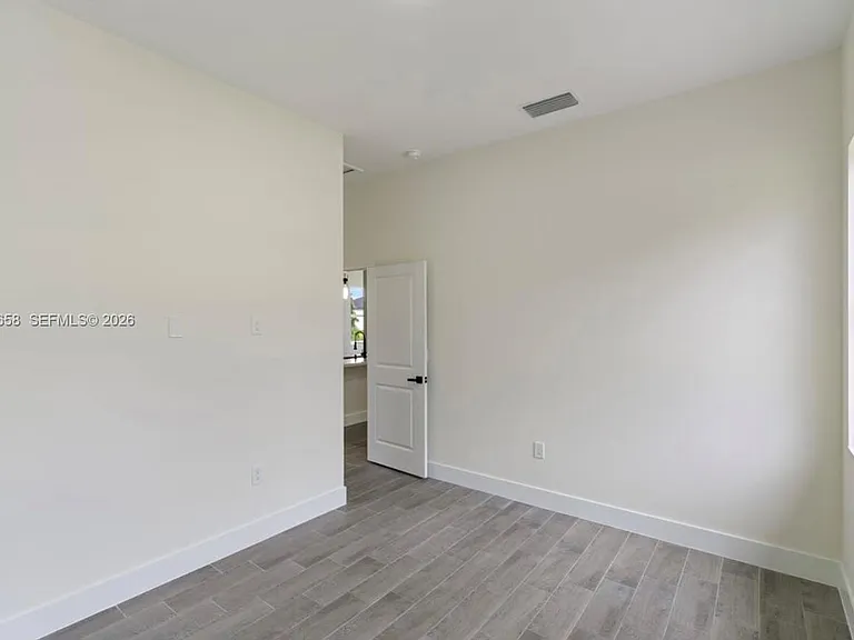 710 Peacock Ave — Photo 38