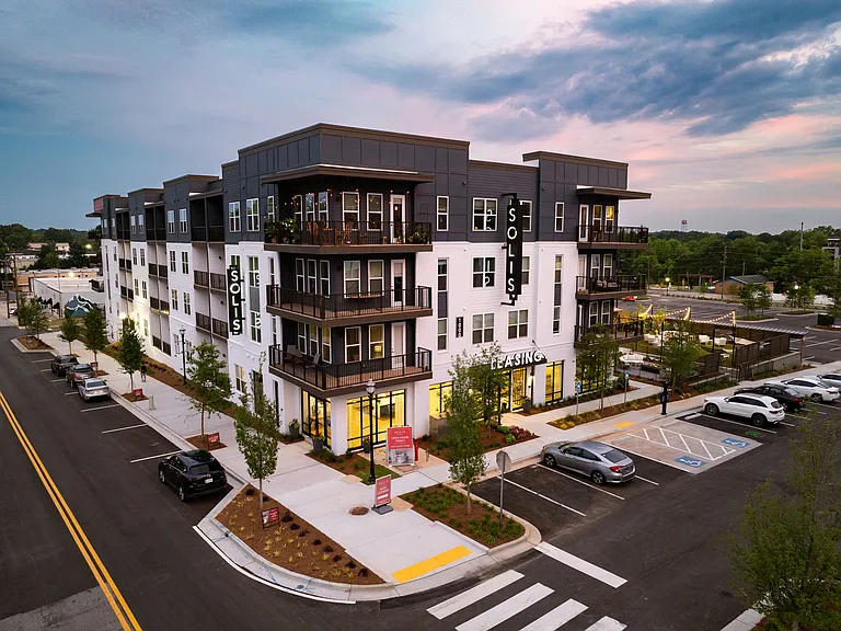 Solis Gainesville — Photo 23