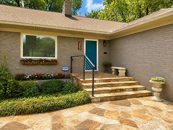 3rd image of 3863 Minden Rd